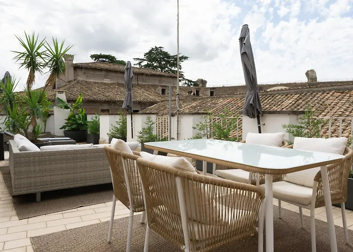 Penthouse Colosseo Iii Apartment